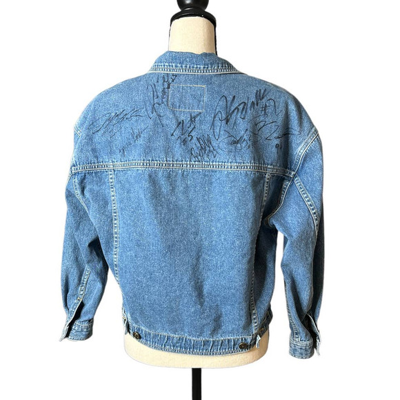 Vintage Liz Claiborne Jean Jacket with Sport Team Signatures Size Small Petite - Picture 4 of 9